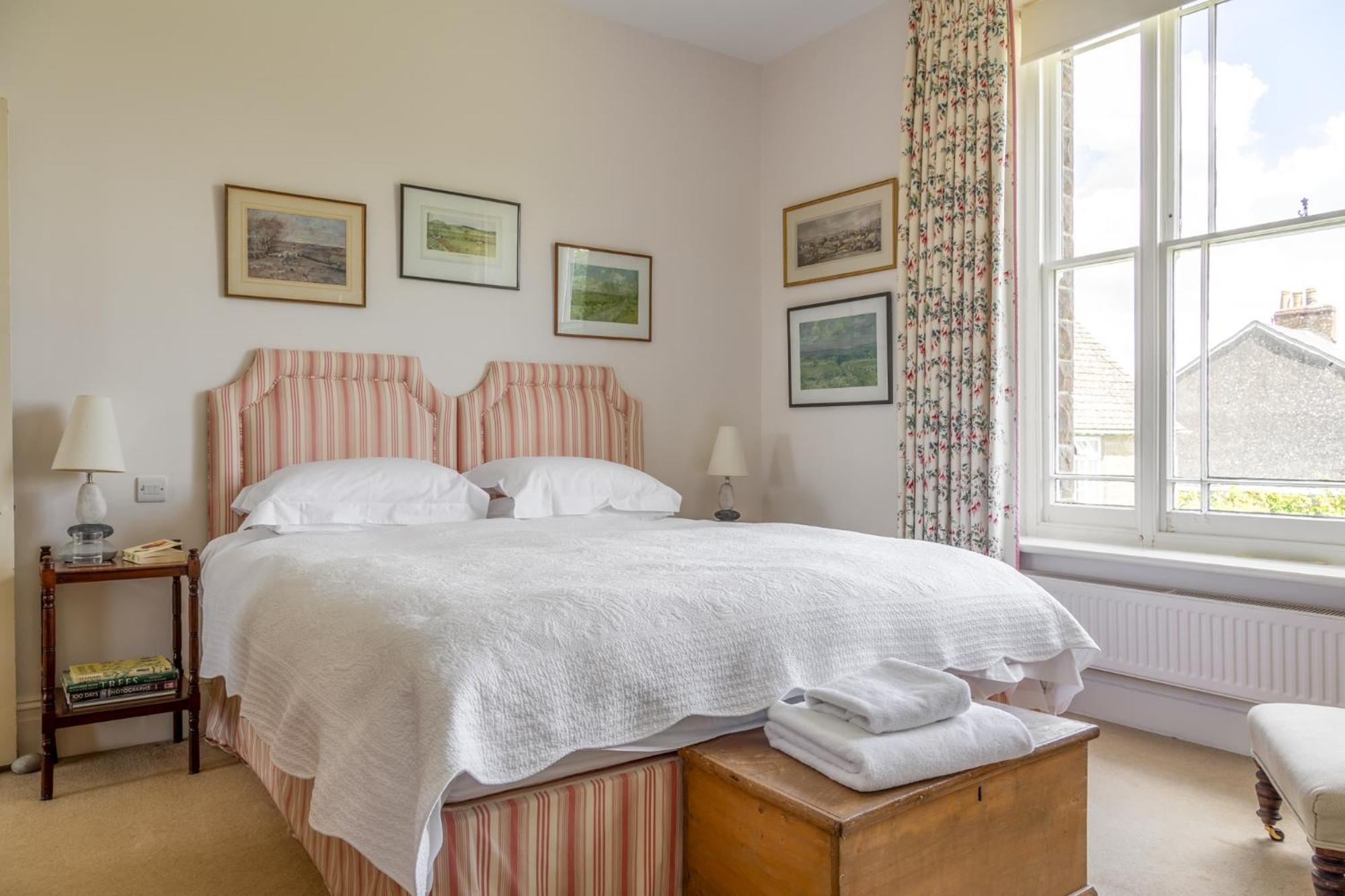 Overtown Manor Bed And Breakfast 스윈던 외부 사진
