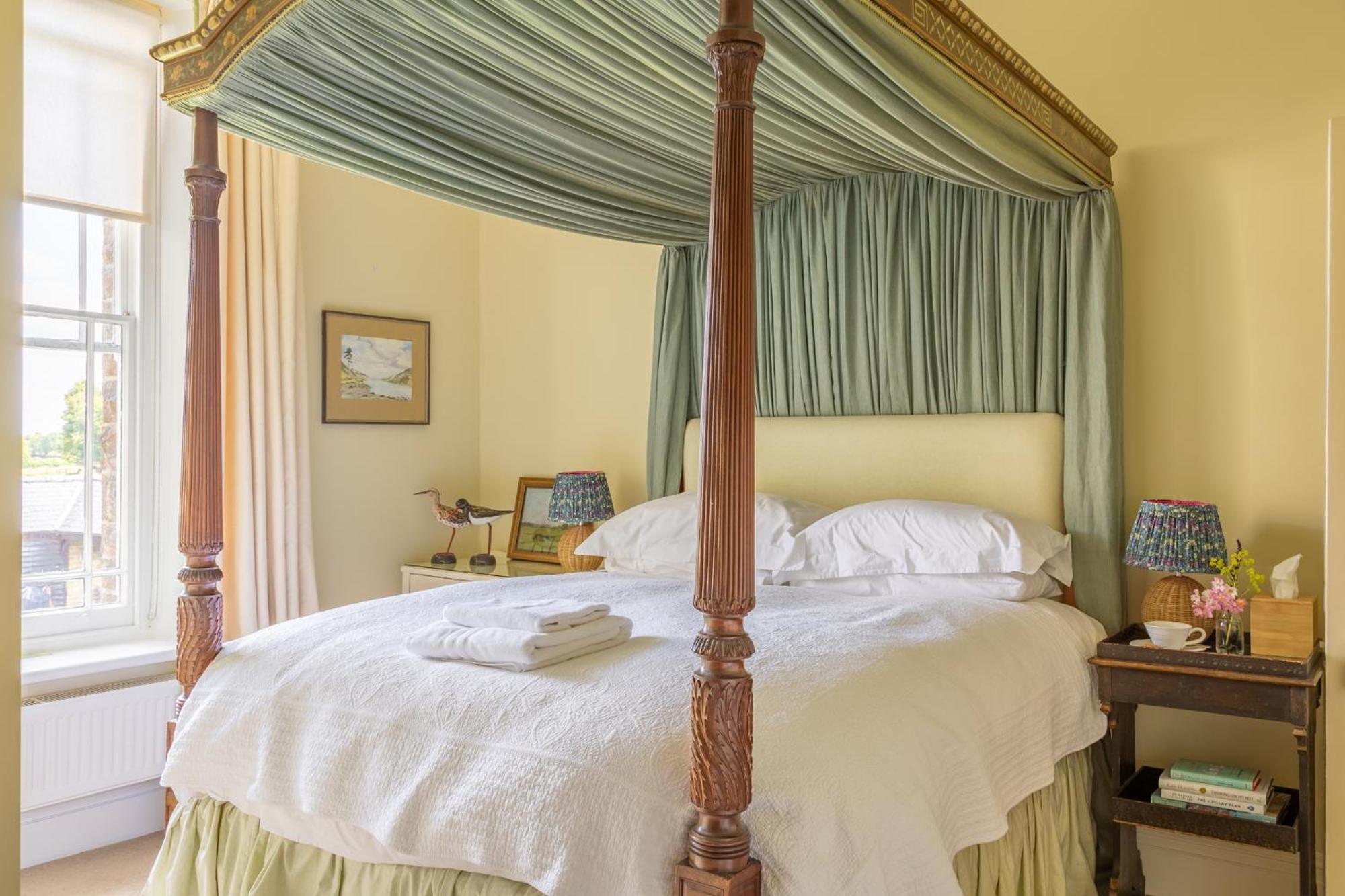Overtown Manor Bed And Breakfast 스윈던 외부 사진